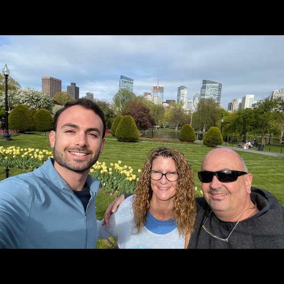 Meet your Posher, Jennifer - Picture 2 of 2